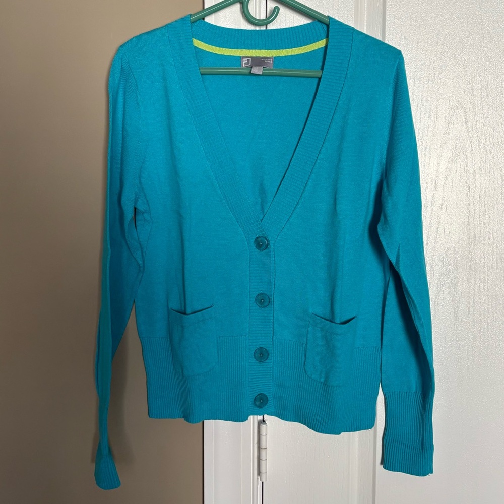 Women’s Cashmere Blend V-Neck Cardigan Sweater.